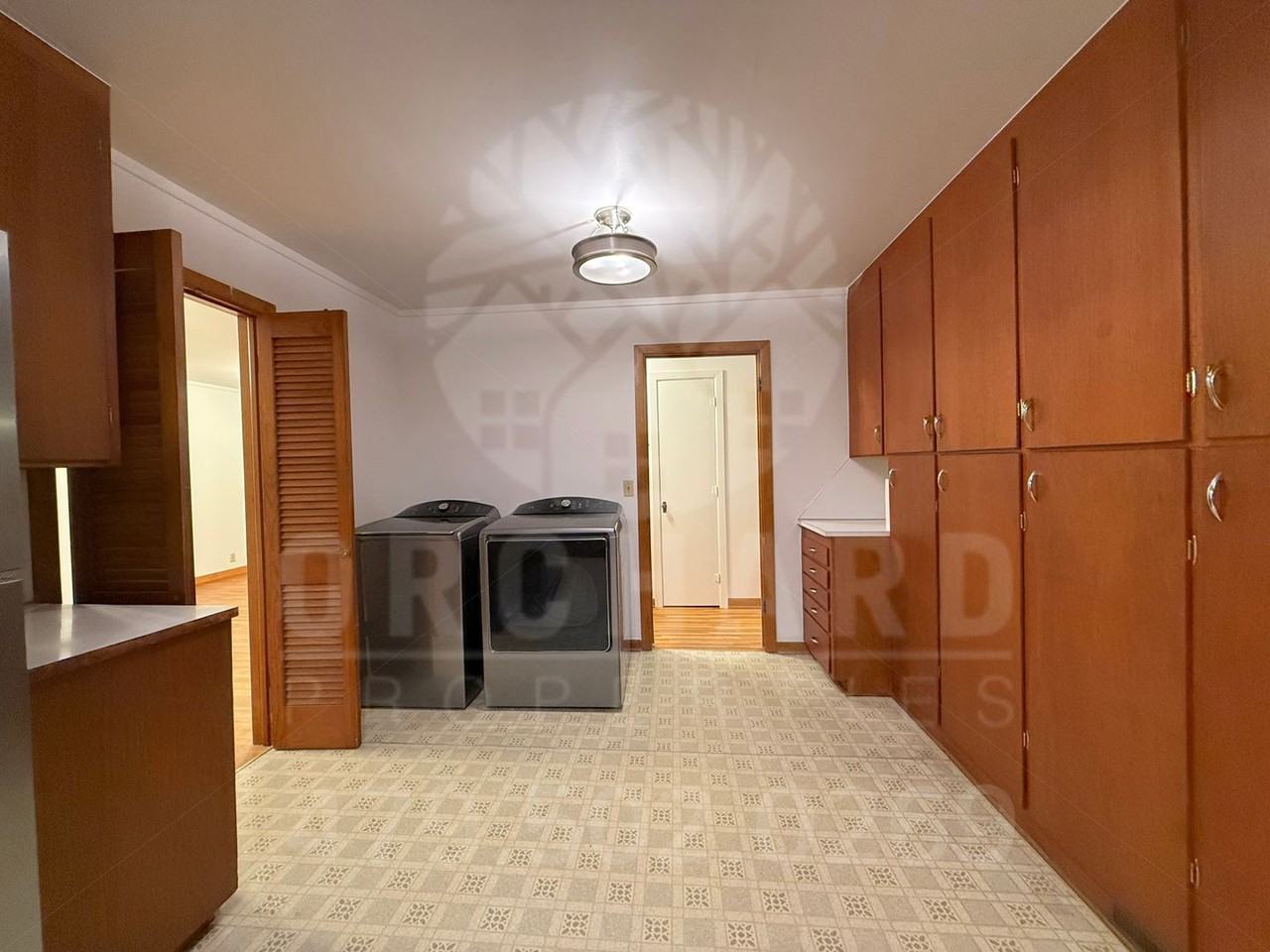 1549 West Markham Road - Photo 7 of 19