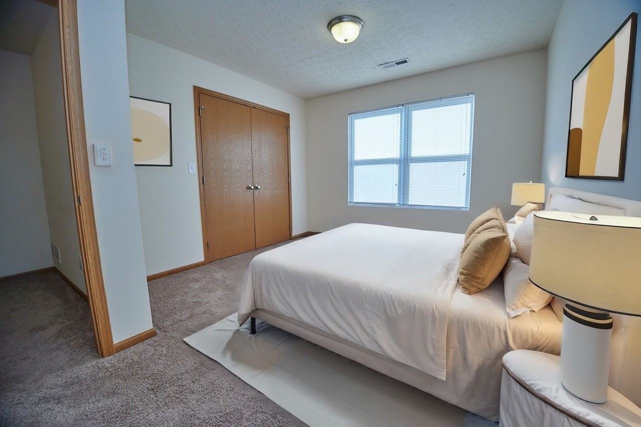 Hidden Brook Apartments & Townhomes - Photo 6 of 42