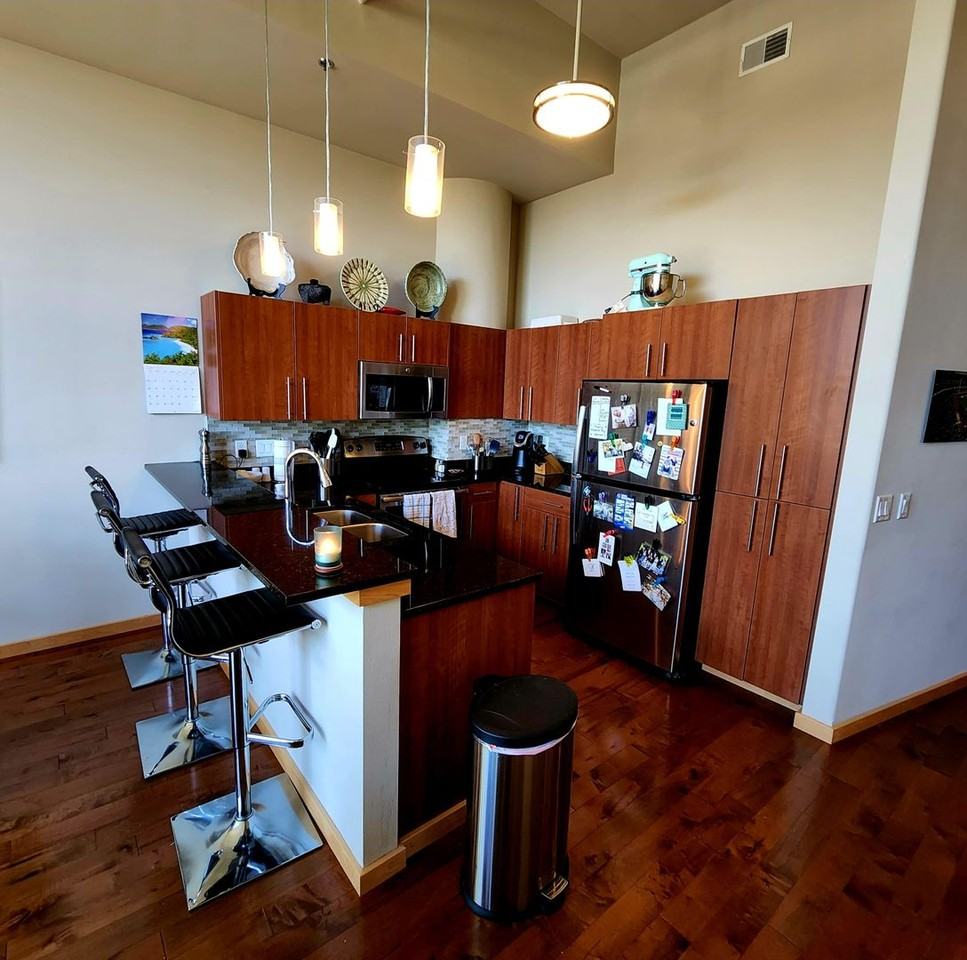 Oregon Apartments - Photo 4 of 10