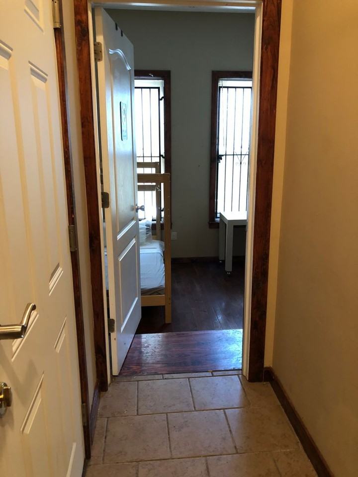 1824 W Diamond St - Photo 2 of 13