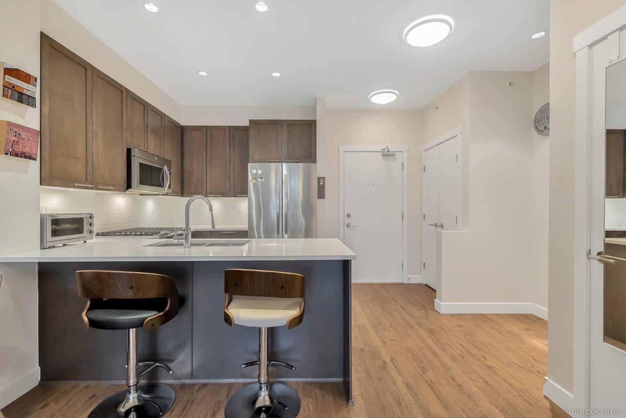 15188 29A Avenue - Photo 3 of 12