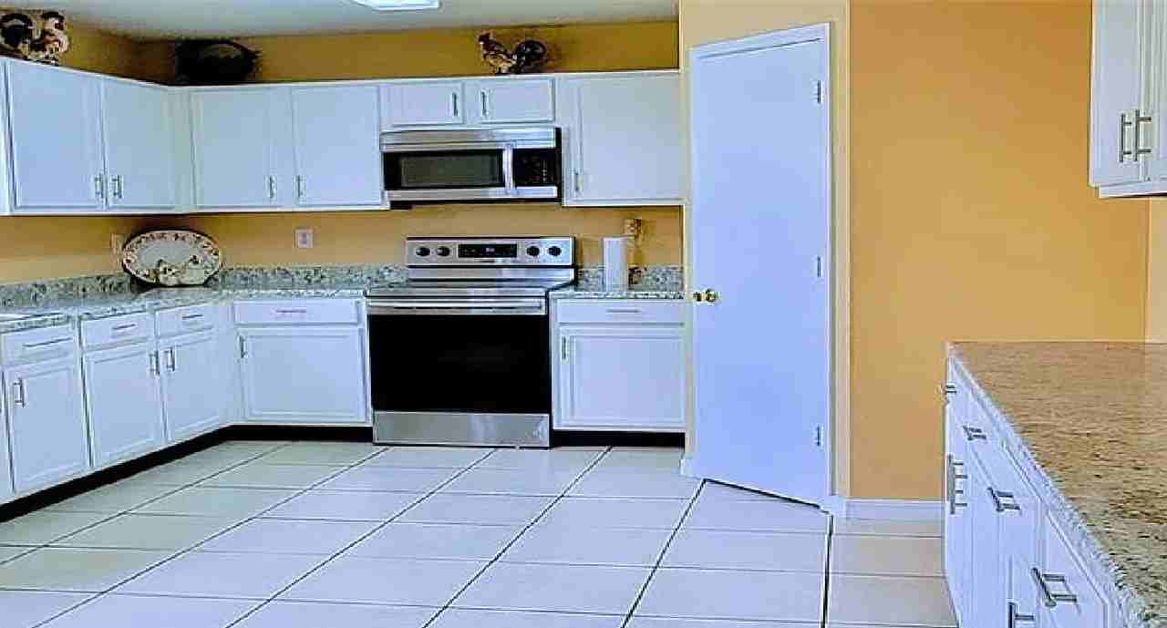 8733 Polo Drive - Photo 4 of 8