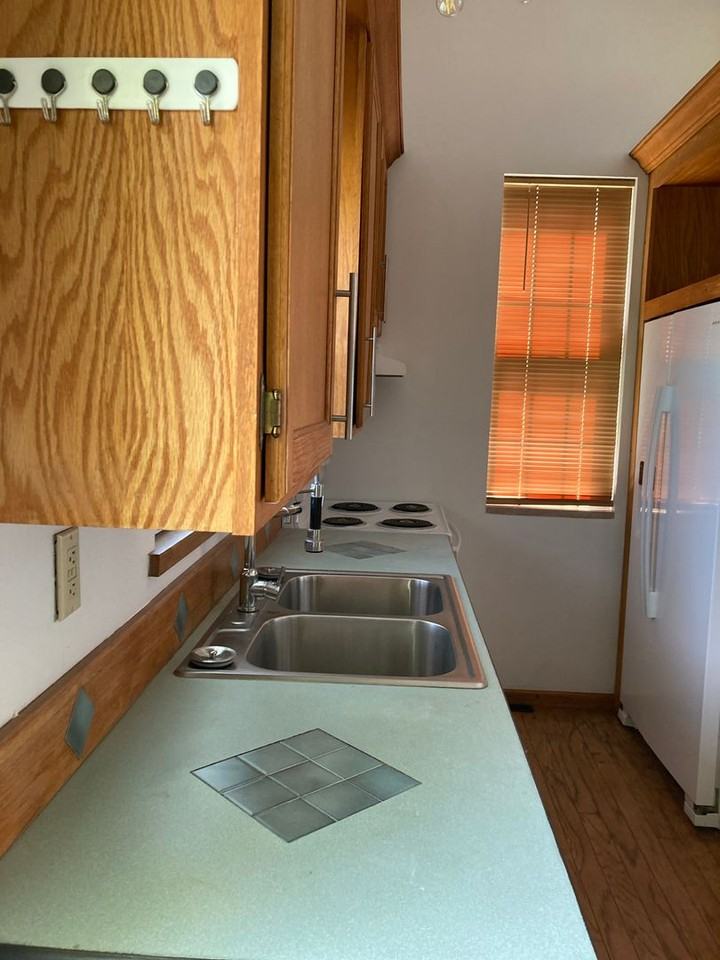 1609 E Eaton Wheeling Pike - Photo 3 of 12