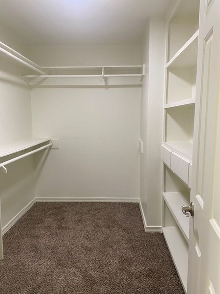 206 Cambridge Rd - Photo 2 of 45