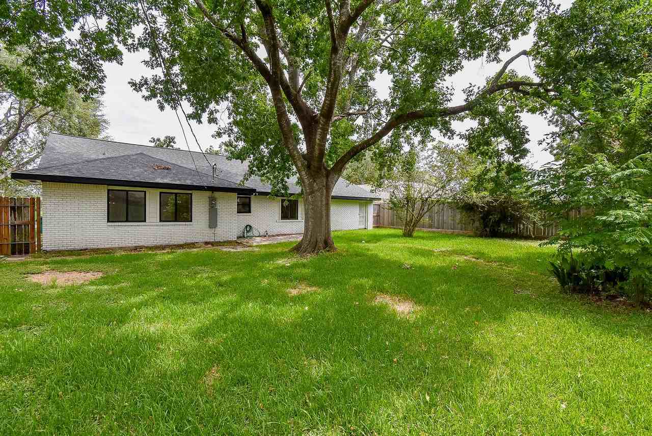 5019 Stillbrooke Dr - Photo 4 of 31