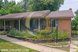 featured image of 3509 Ridgecliffe Dr