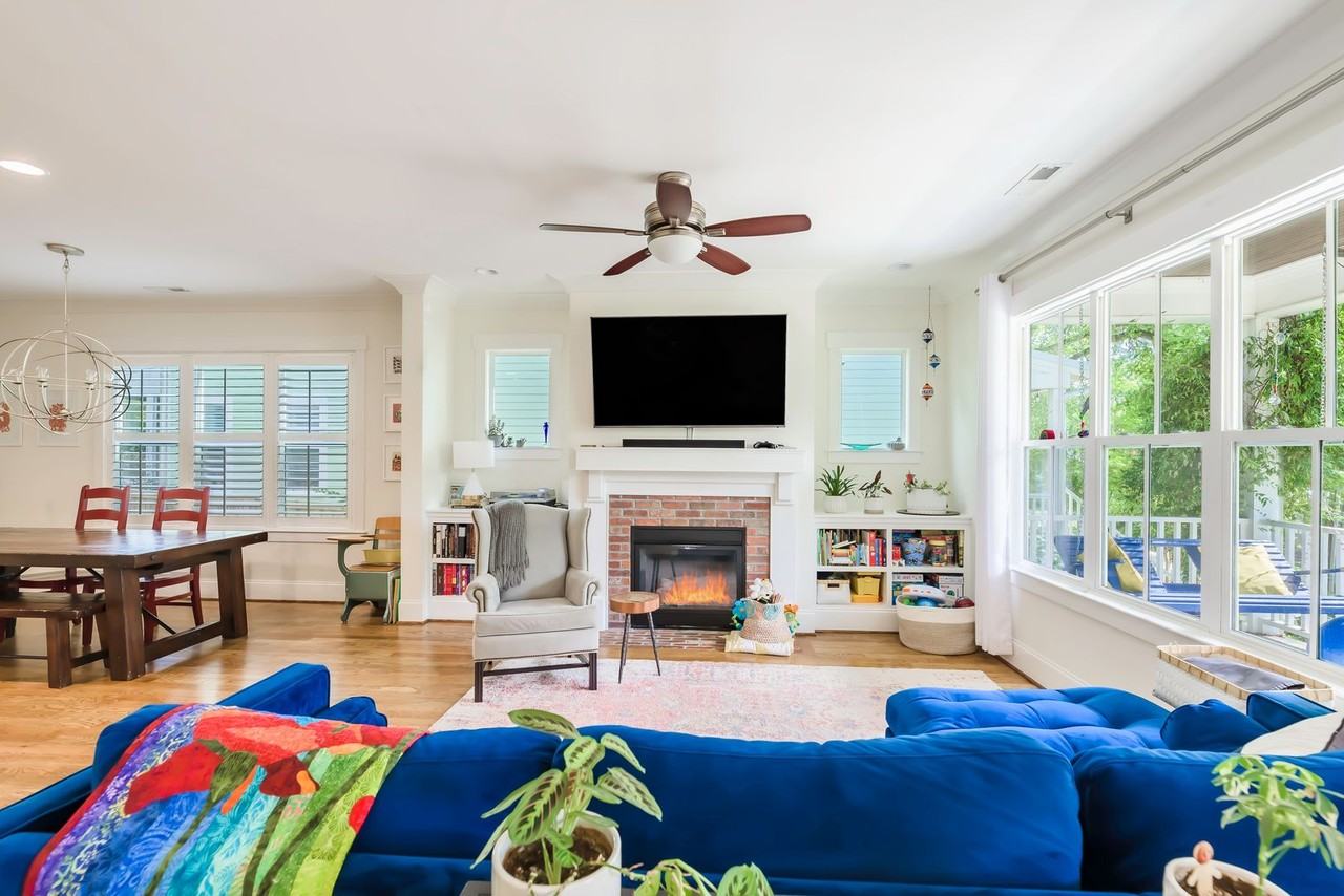 310 Seawell Ave - Photo 3 of 18