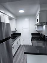 Downstairs 1 Bed 1 Bath, Lovely Courtyard View - Photo 1 of 1