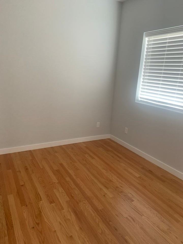 2221 Santa Rita St - Photo 4 of 13