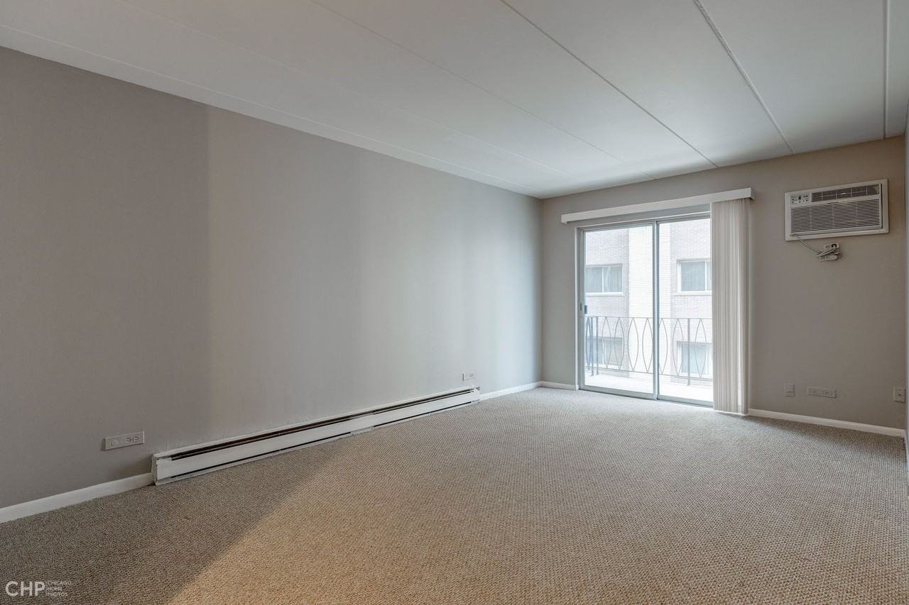 Marengo Place Apartments - Photo 4 of 6