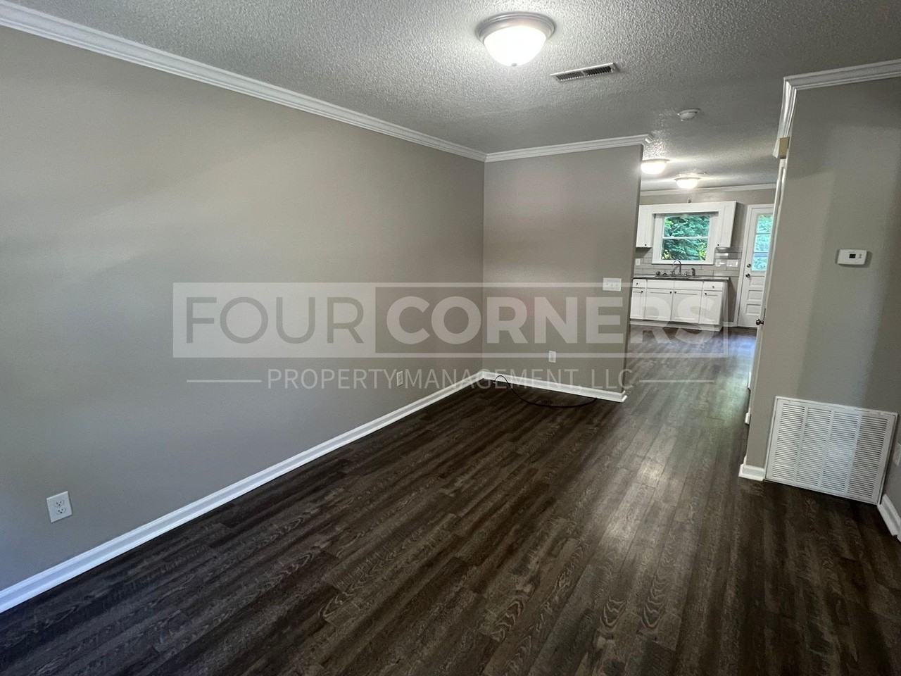 325 Temple St - Photo 2 of 7