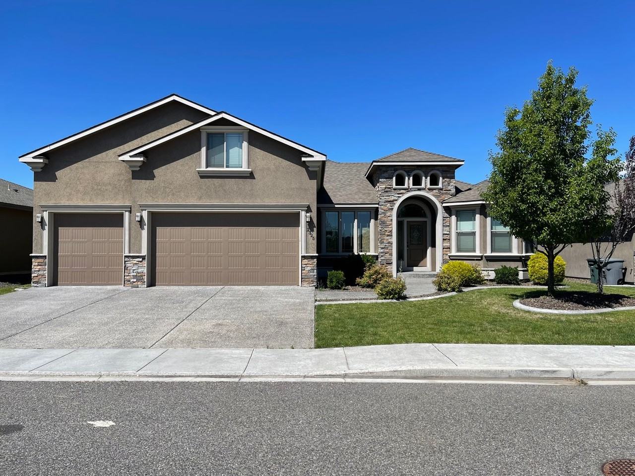 2325 Copperhill Street