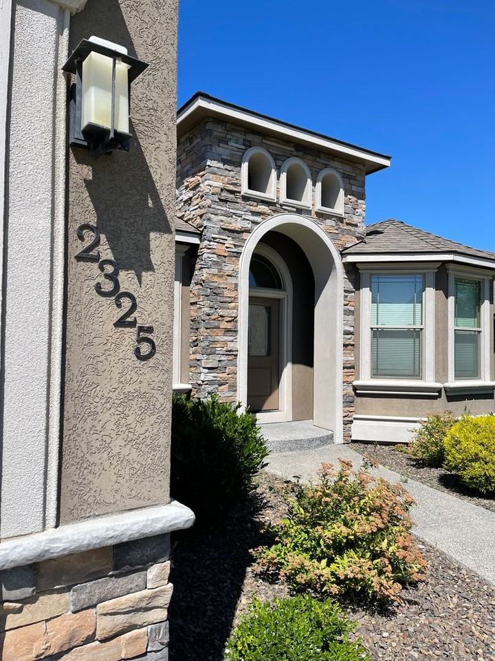 2325 Copperhill Street - Photo 2 of 23