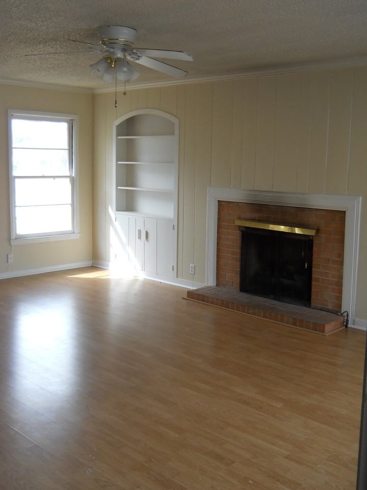 1833 Sayles Blvd - Photo 2 of 12