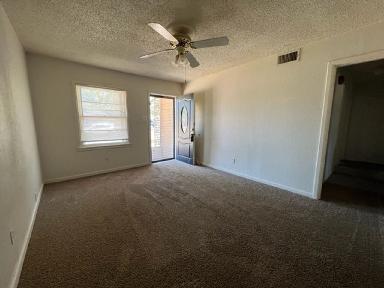 1322 Buccaneer Dr - Photo 3 of 19