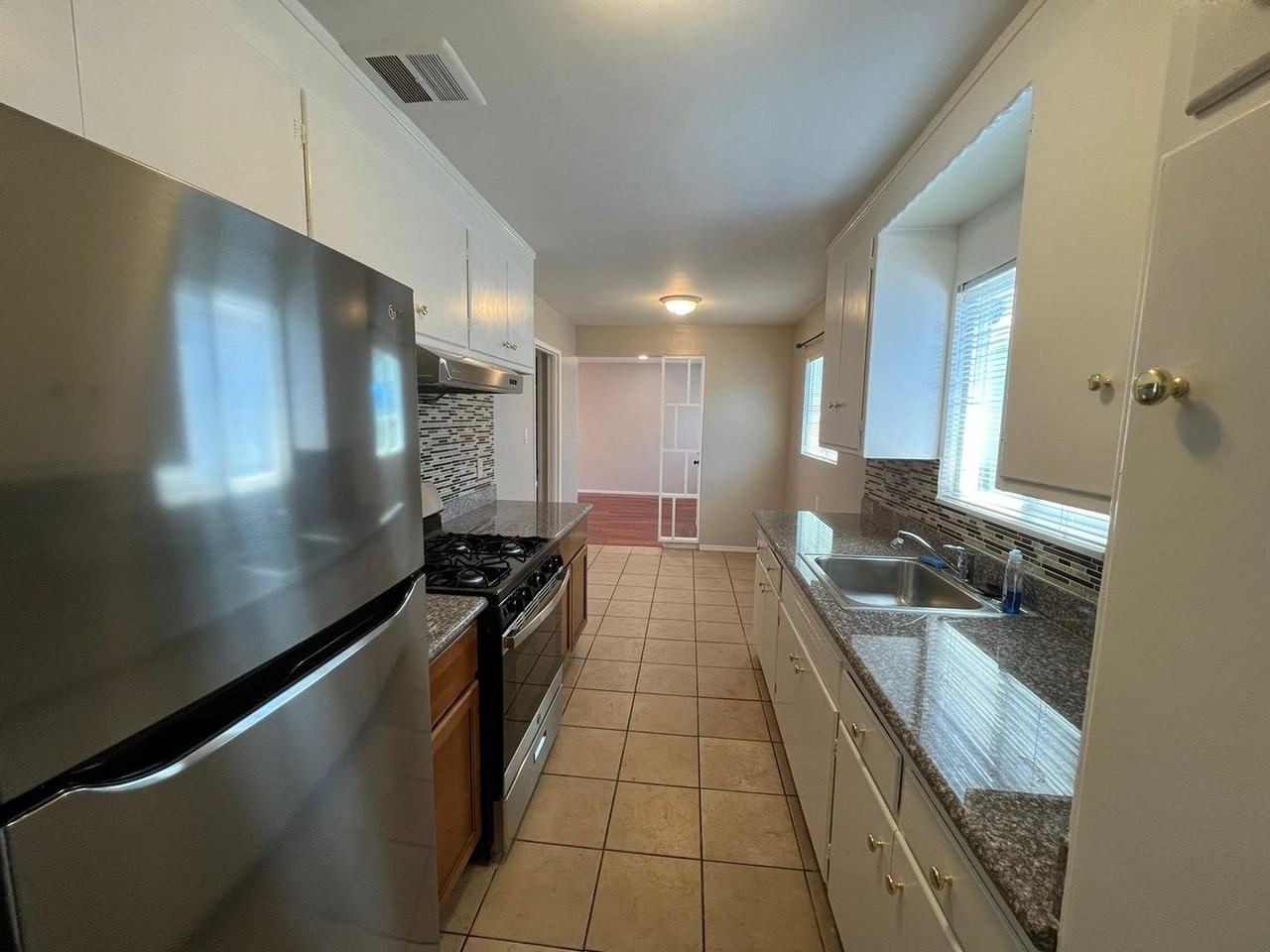 2630 38th Ave - Photo 3 of 15