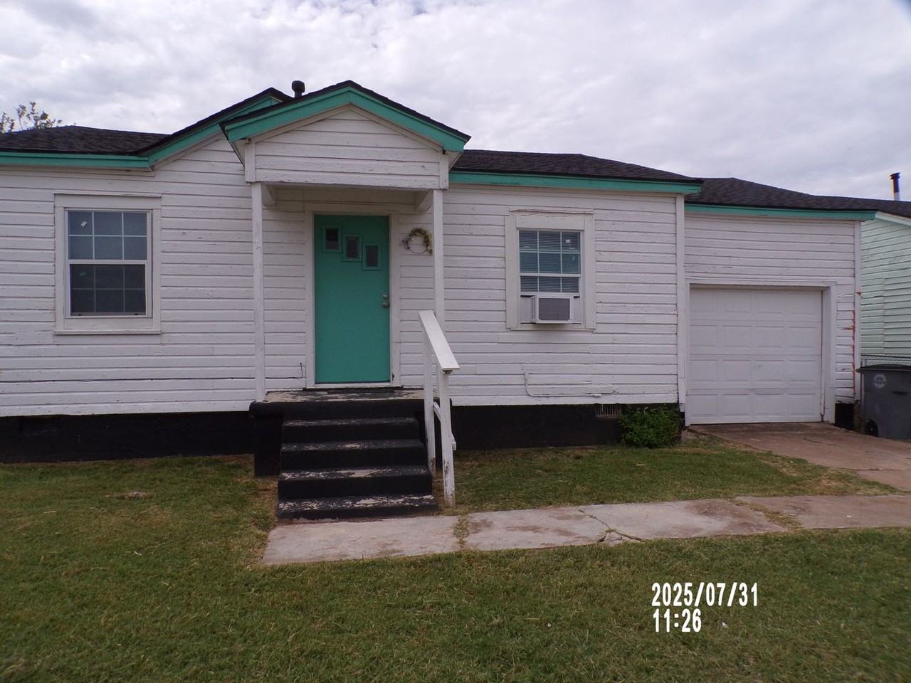 2616 Sw Cornell Ave - Photo 3 of 25