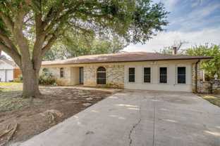 733 Meadowlark Cir - Photo 1 of 1