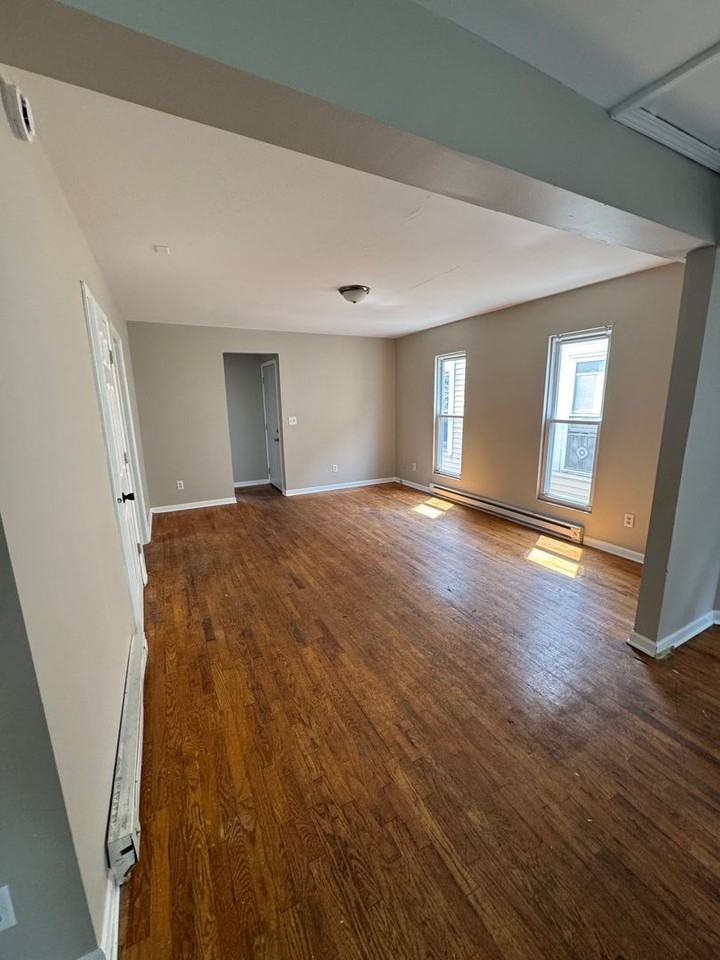 303 S 4th St - Photo 3 of 9