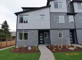 3230 148th St Sw #E6 - Photo 1 of 1