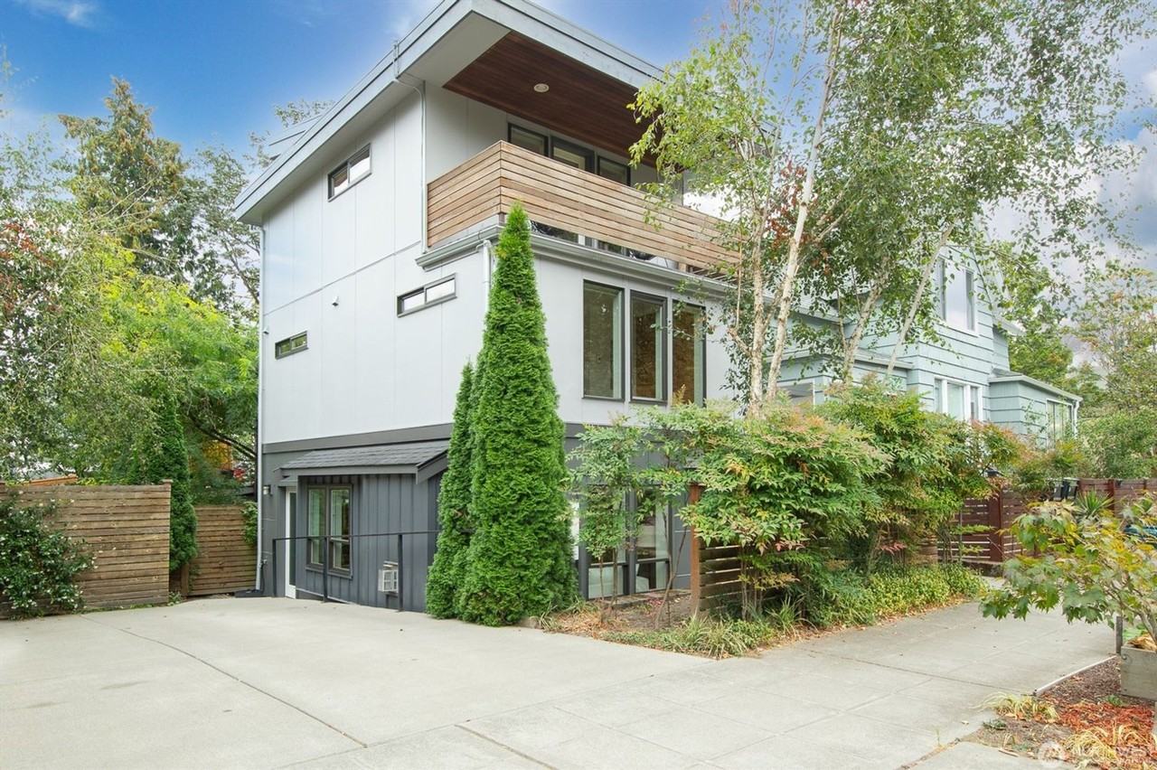 106 30th Ave - Photo 3 of 27