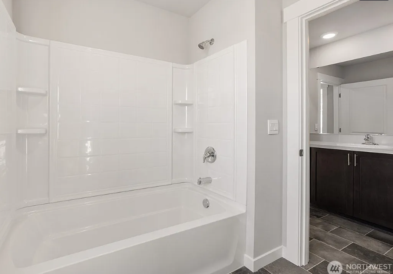 6060 6060 Ladd Ct SW Port Orchard, WA 98367 - Photo 5 of 24