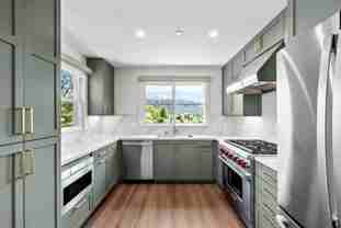 825 De La Vina - Photo 1 of 1
