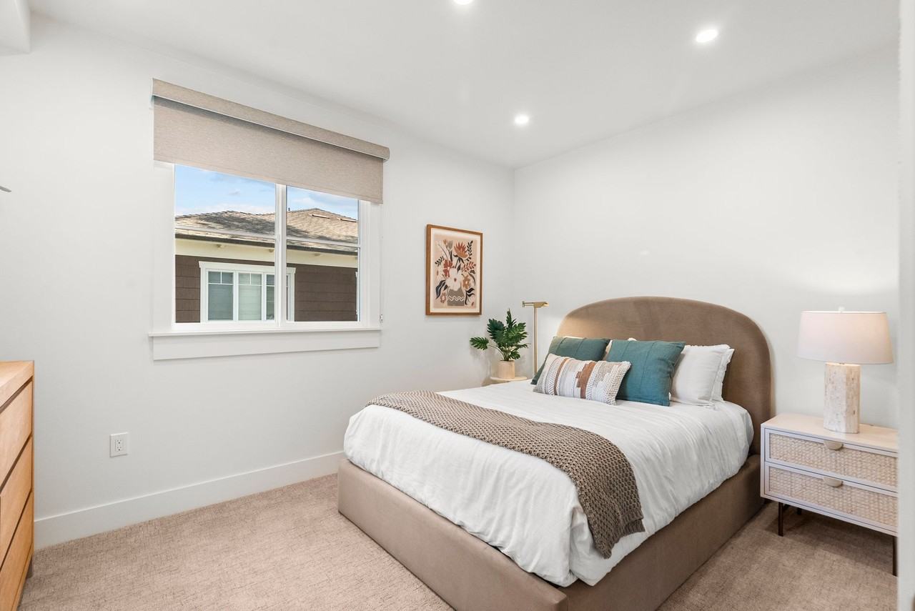 825 De La Vina - Photo 2 of 41