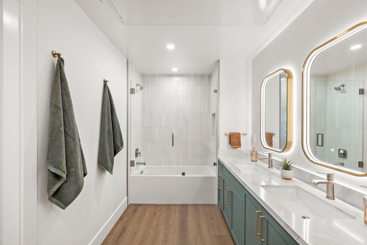 825 De La Vina - Photo 3 of 41