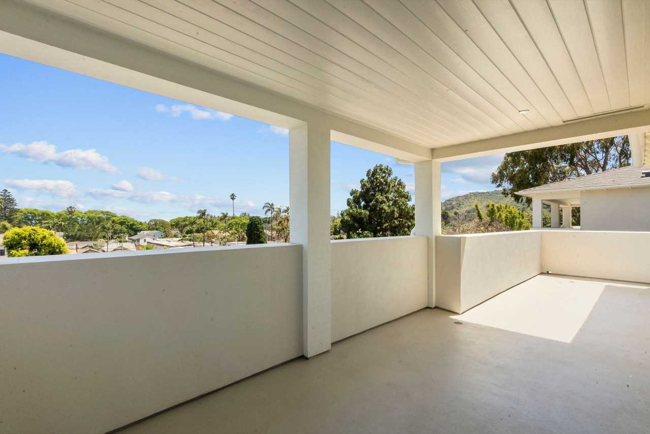 825 De La Vina - Photo 7 of 41