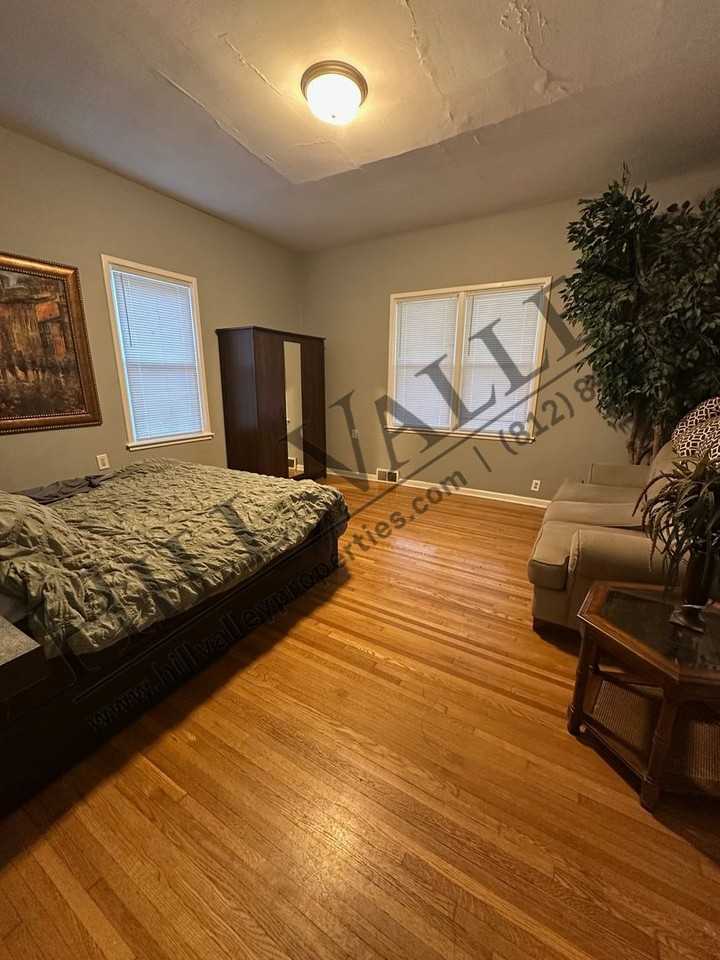 1511 S 3rd St - Photo 4 of 9