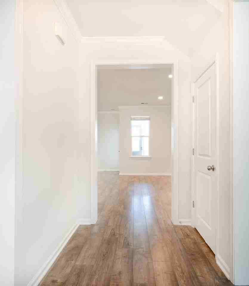 1835 Grovehurst Dr - Photo 3 of 26