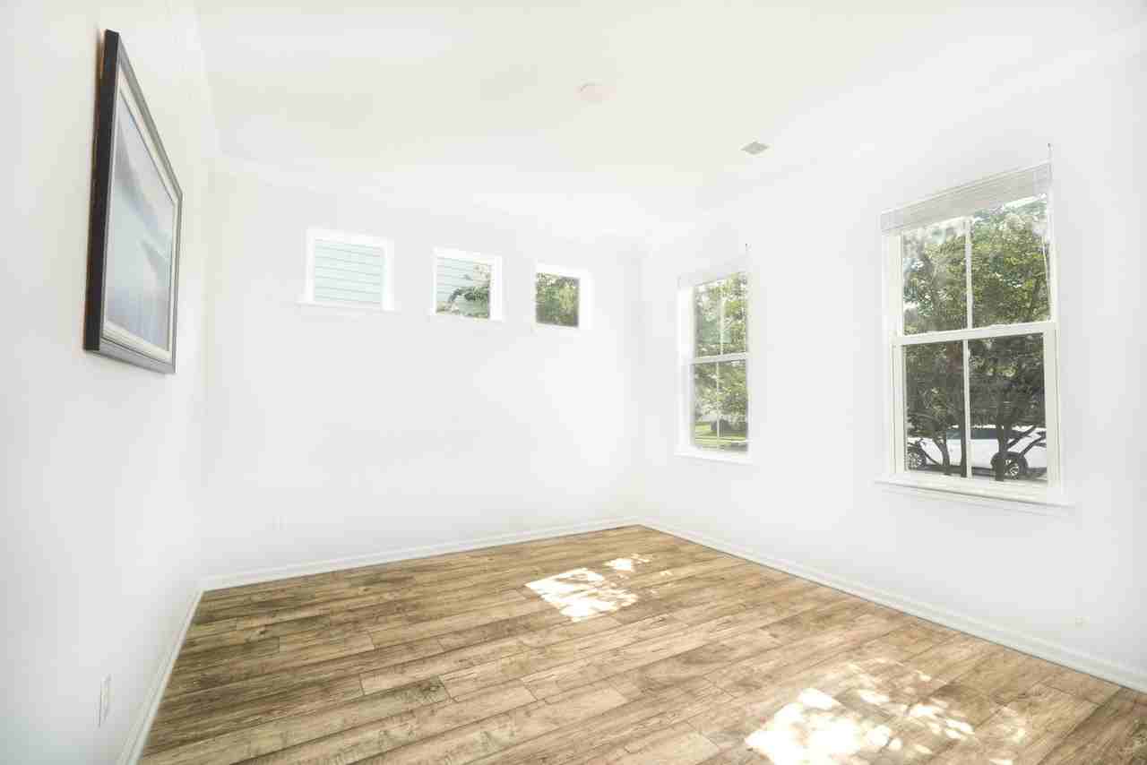 1835 Grovehurst Dr - Photo 4 of 26