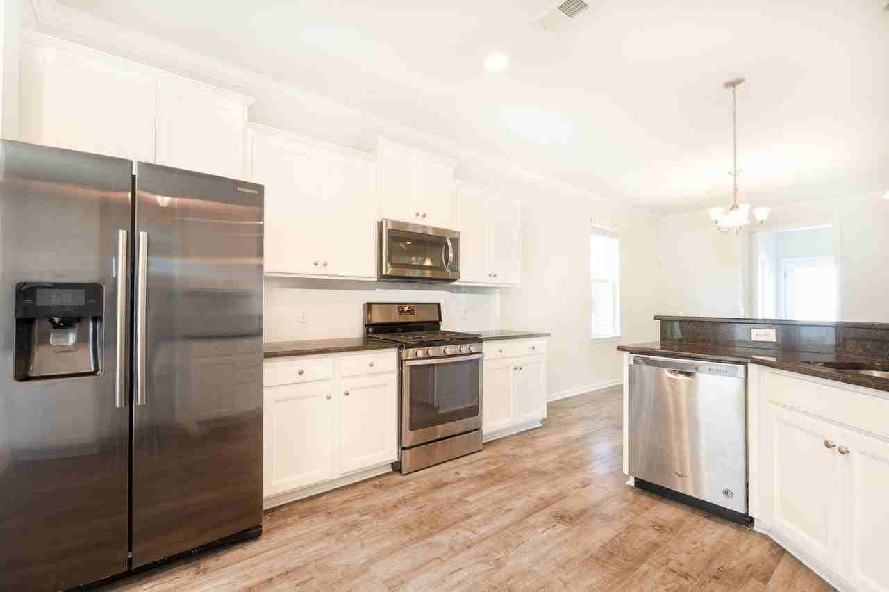 1835 Grovehurst Dr - Photo 6 of 26