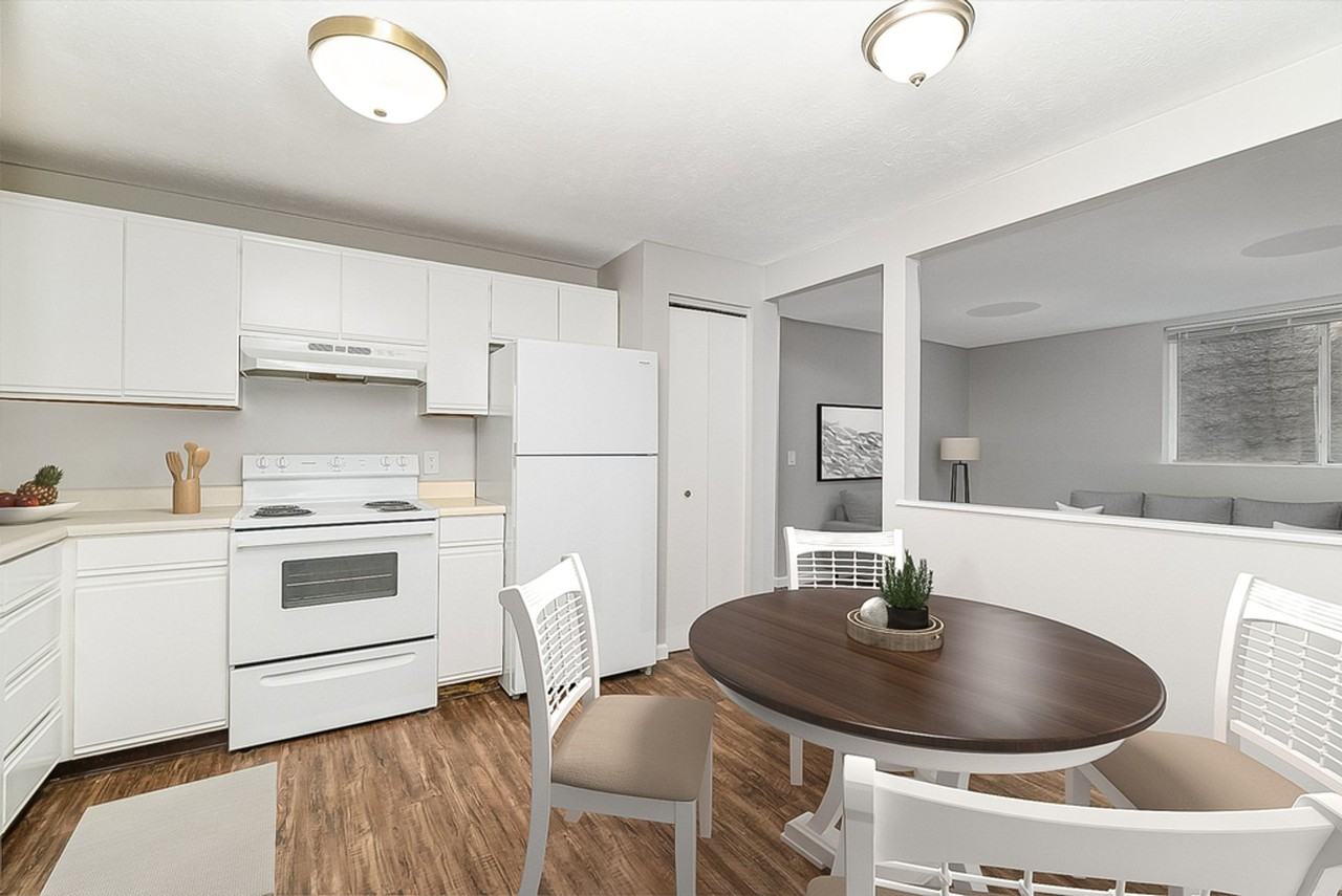 1530 Veterans Dr - Photo 5 of 42