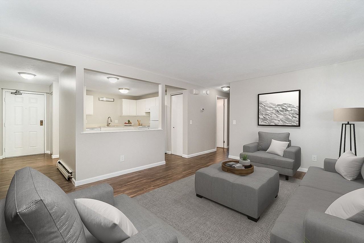 1530 Veterans Dr - Photo 7 of 42