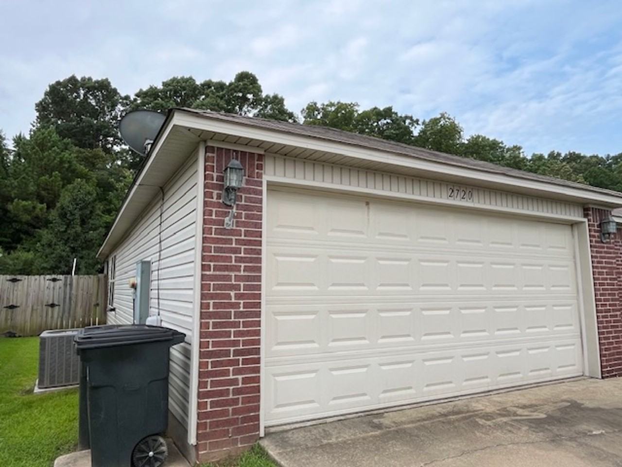 2720 Brighton Pl - Photo 2 of 47