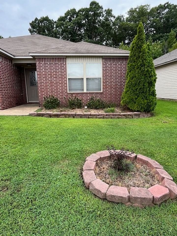 2720 Brighton Pl - Photo 3 of 47