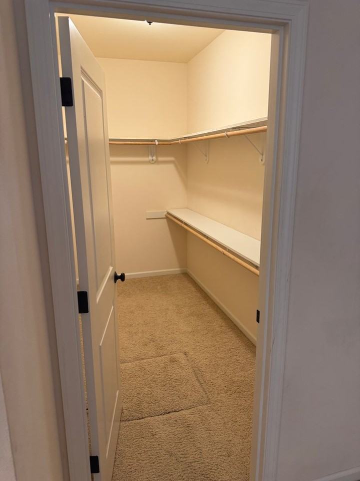 1707 E Ashford Way - Photo 4 of 18