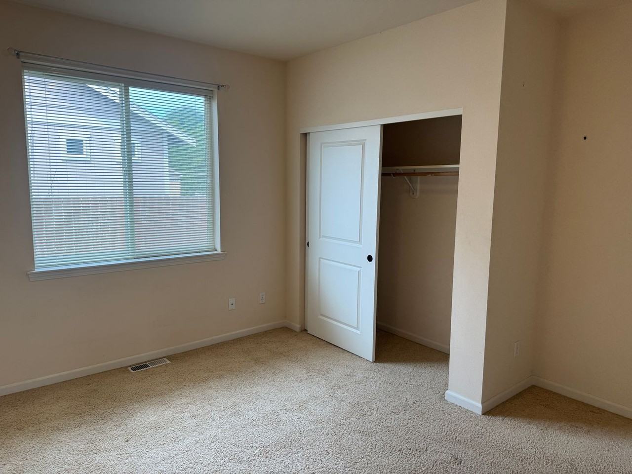 1707 E Ashford Way - Photo 6 of 18