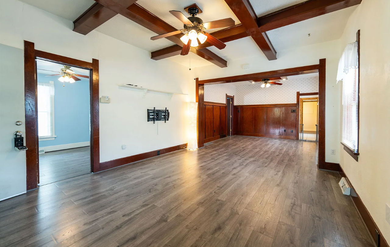 1805 2nd Ave N - Photo 7 of 24