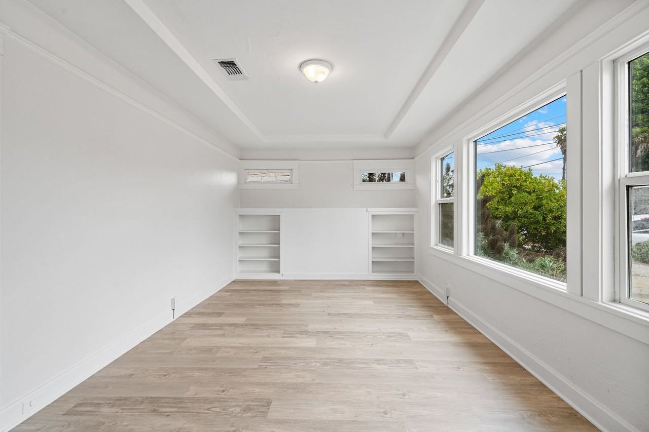 417 Palm Ave - Photo 2 of 24