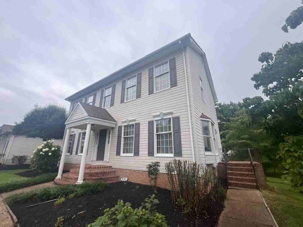 331 Lakeside Dr - Photo 2 of 10