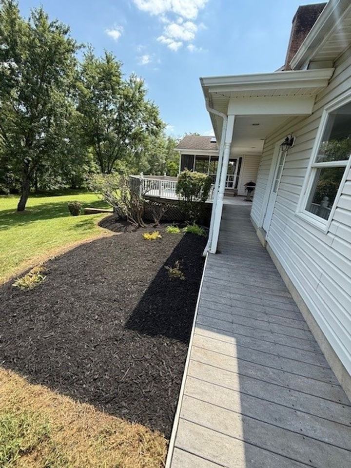 331 Lakeside Dr - Photo 5 of 10