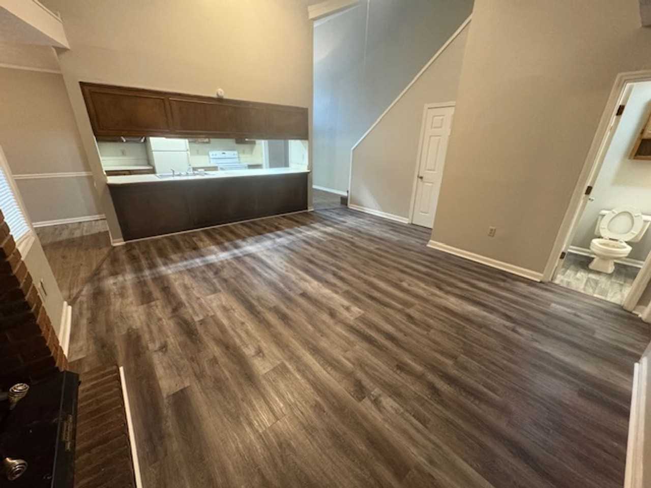 106 Northwoods Dr - Photo 3 of 9