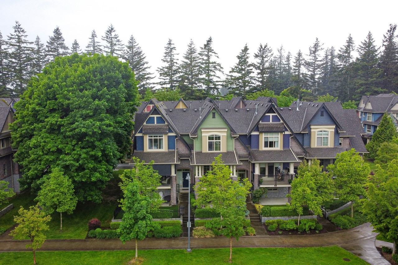 5770 Mitchell Street - Photo 2 of 20