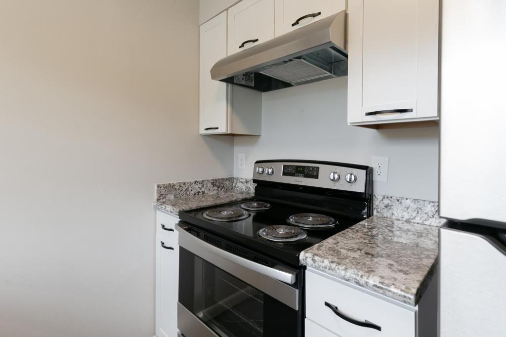 4251 Sw 21st Pl - Photo 3 of 20