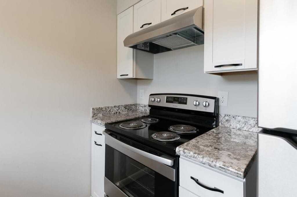 4251 Sw 21st Pl - Photo 3 of 20