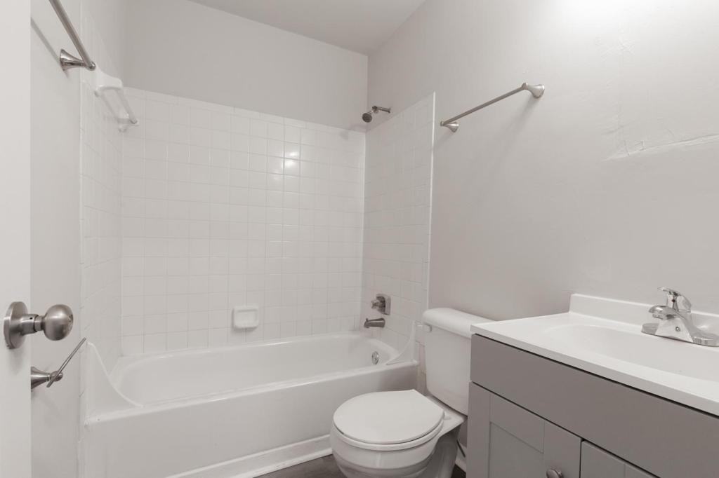 4251 Sw 21st Pl - Photo 6 of 20