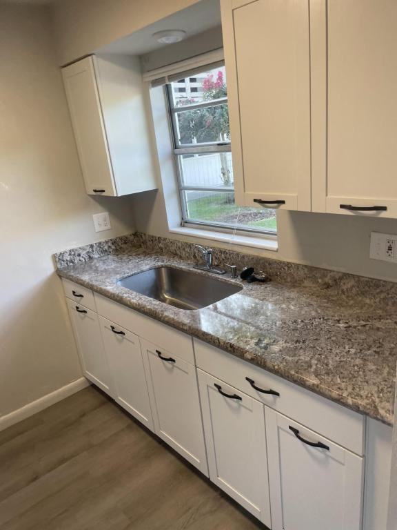 4251 Sw 21st Pl - Photo 7 of 20